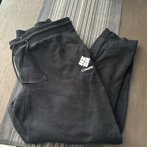 Woman’s Columbia sweat pants joggers
